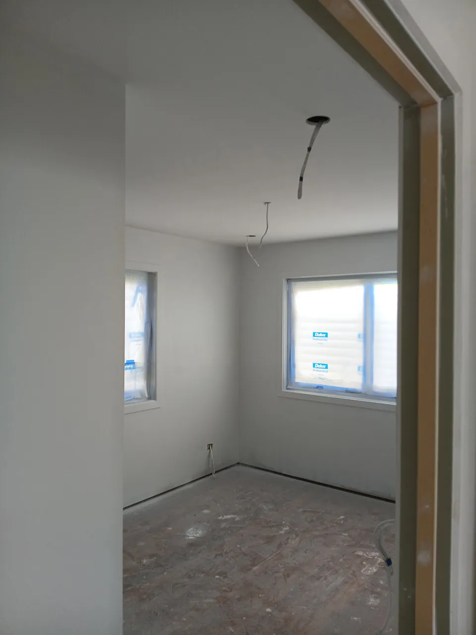 Bedroom, walls and ceiling